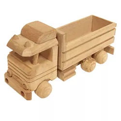 Maketa auto z masivního buku