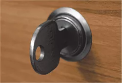 Zámek zásuvky učitelské katedry TITAN