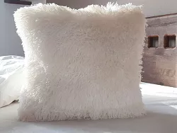 Chlpatý obliečka na vankúš 40x40cm - Peluto smotanové