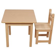 Drevený štvorcový stolík