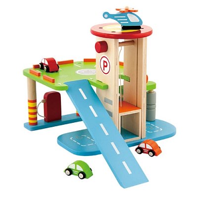 Drevená poschodová garáž